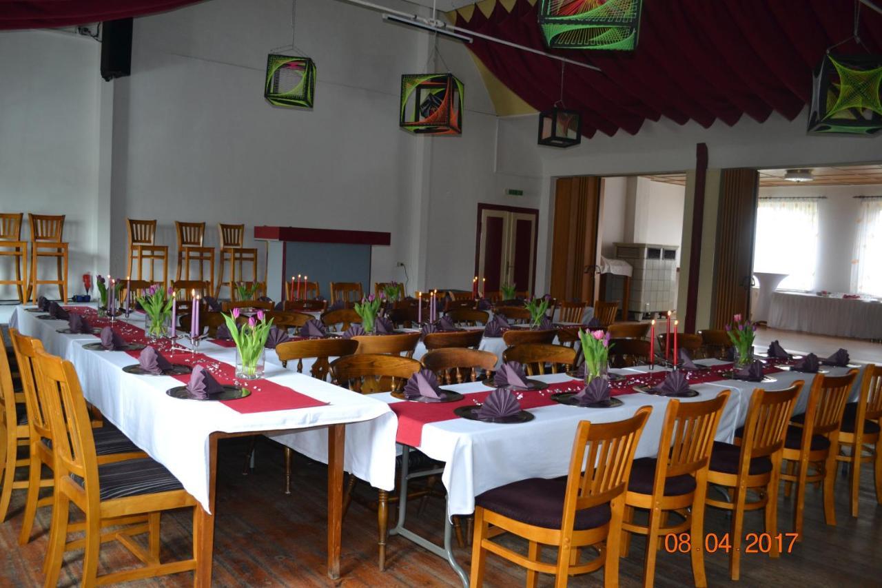 Landgasthaus Queen Victoria Stadtilm Esterno foto