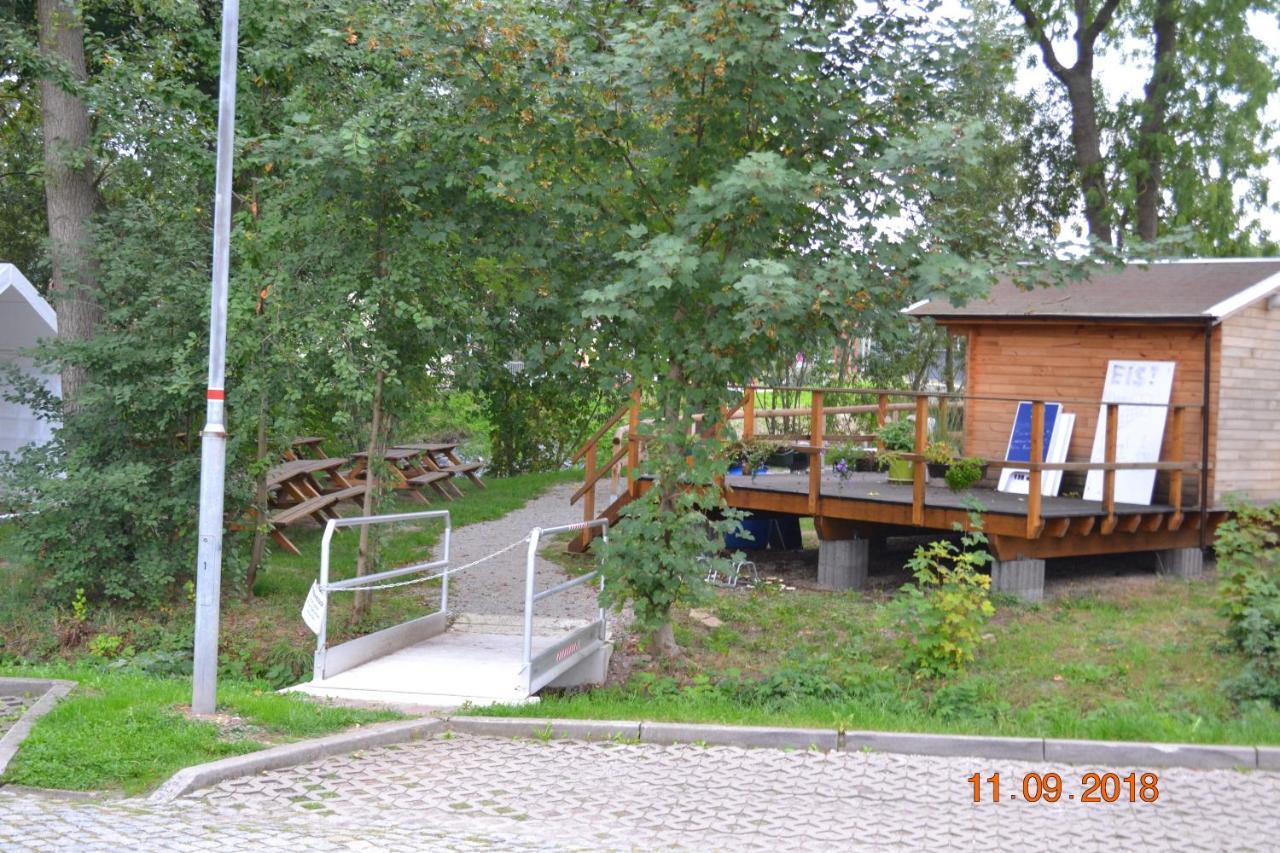 Landgasthaus Queen Victoria Stadtilm Esterno foto